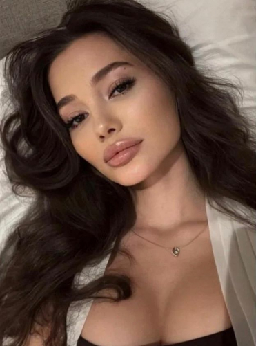 Индивидуалка СПб Елизавета Брюнетка c 3 размером груди у метро Горьковская Санкт-Петербург Фото-1